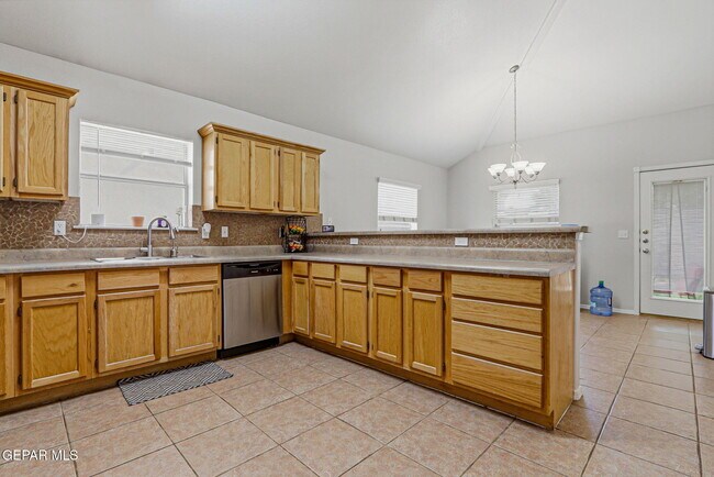 Building Photo - 3828 Tierra Aurora Dr