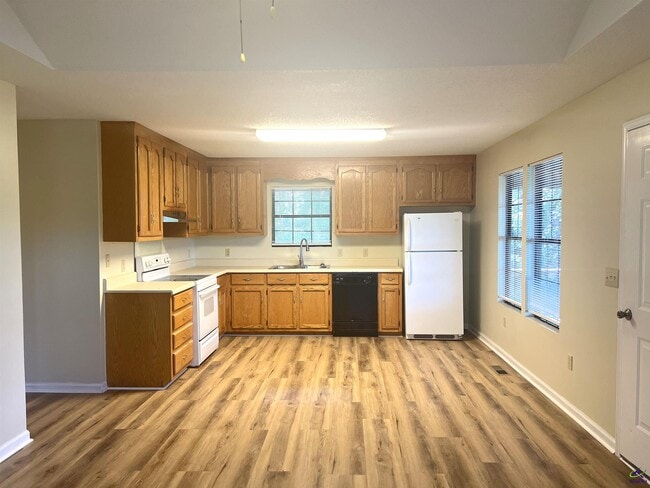 Building Photo - 312 Williams Rd