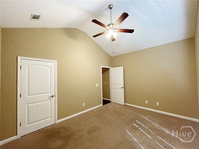Building Photo - 216 Carlisle Way