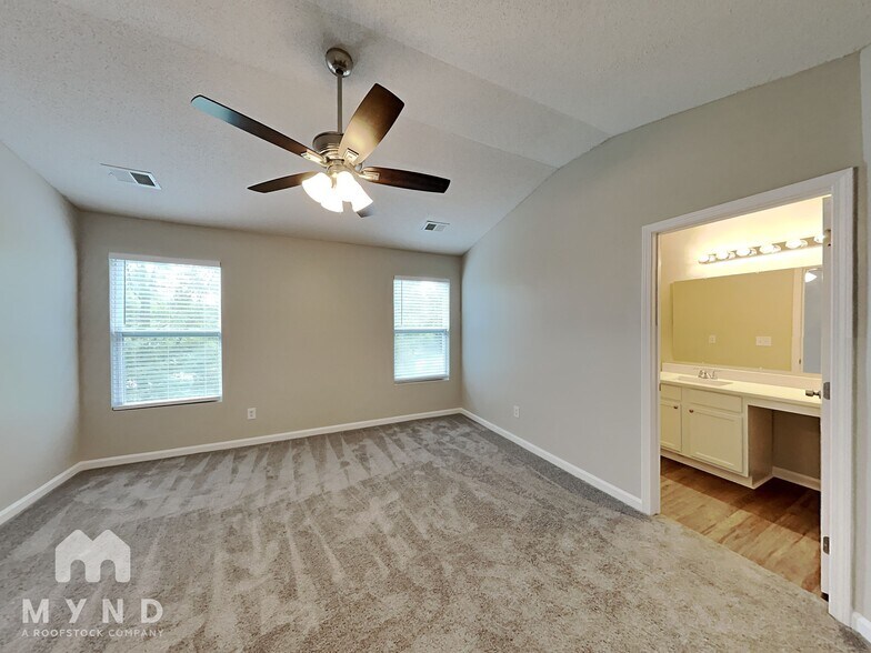 Building Photo - 2233 Bigwood Trail