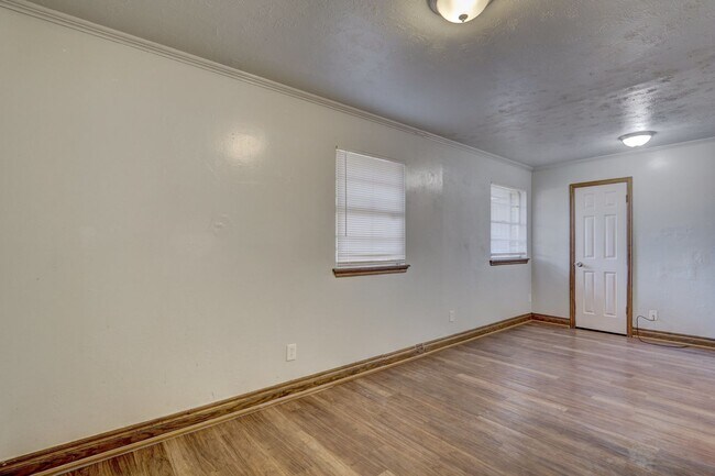 Building Photo - 3 Bed 2 Bath in Del City- Judy Dr is back!