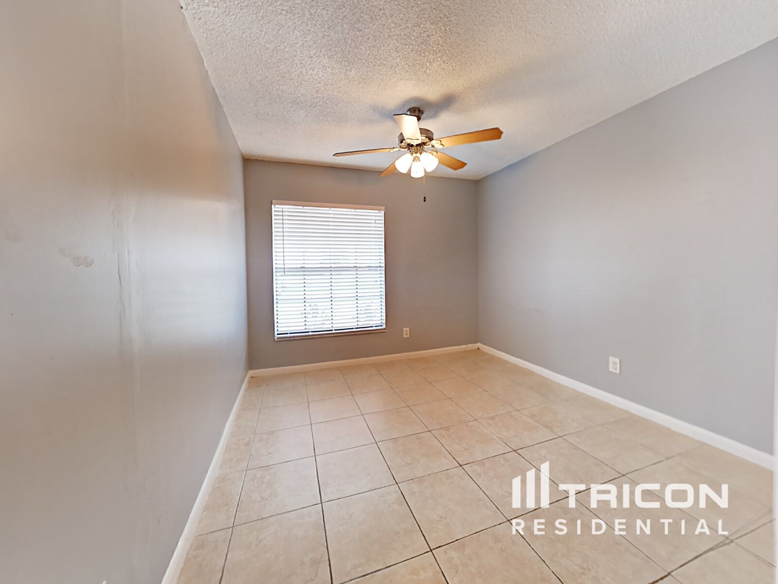 Building Photo - 603 Ephrata Dr