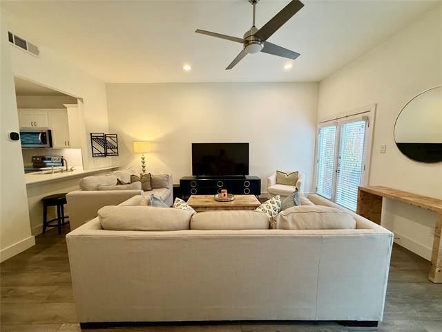 Building Photo - 2807 Throckmorton St