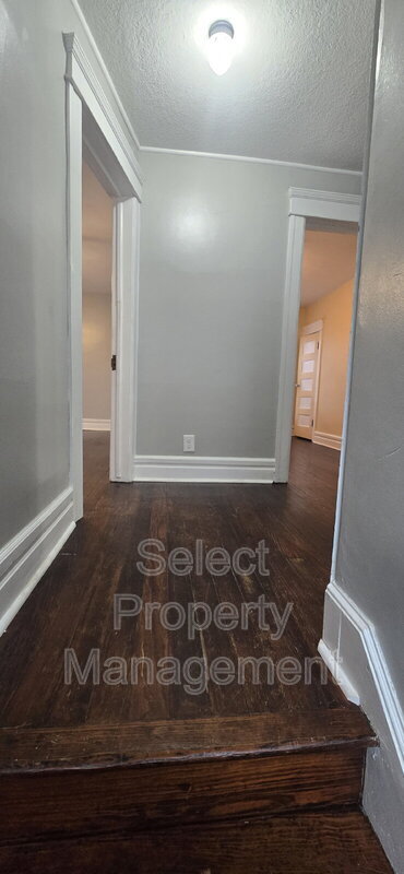 Building Photo - 224 Killea St