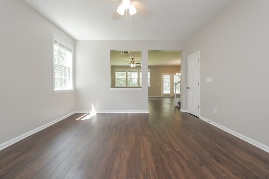 Building Photo - 54 Brookview Dr
