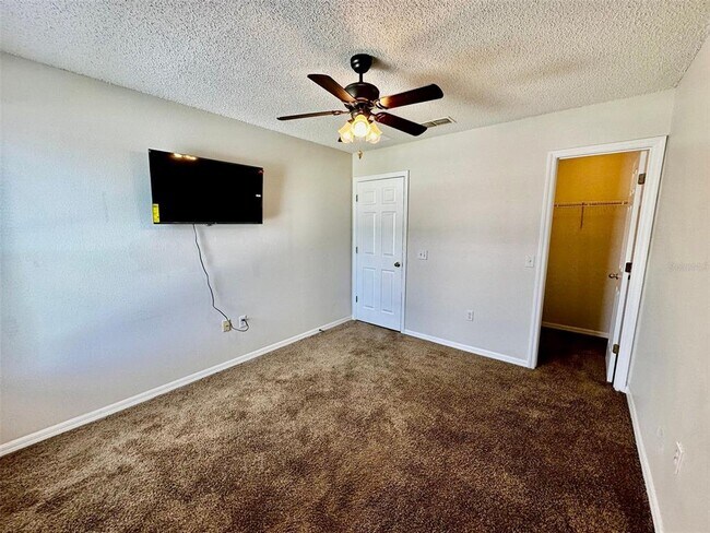 Building Photo - 638 Muskrat Dr