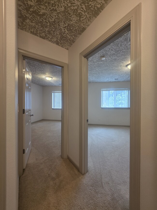 Building Photo - 4373 Hearth St NE