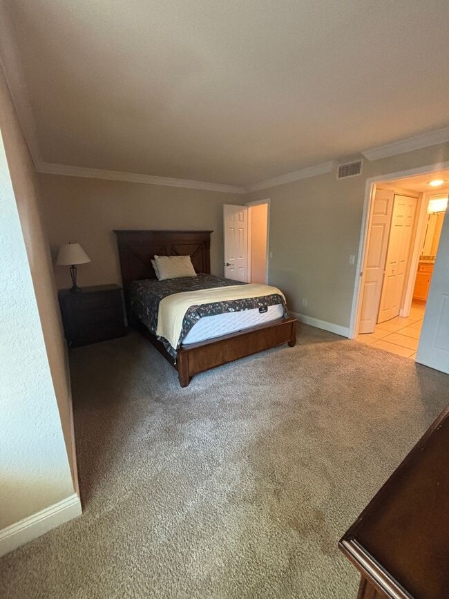 Building Photo - Condo Living at Its Best in Ponte Vedra Be...