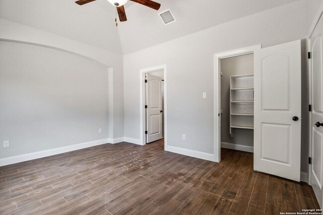 Building Photo - 243 Sliprock Dr