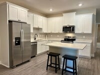 Building Photo - 1718 Party Pl