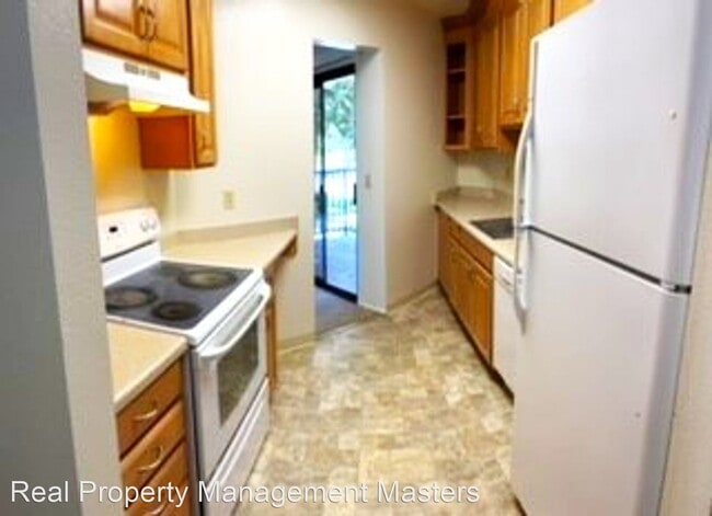 Building Photo - 2 br, 1 bath House - 1980 Barrymore Common...