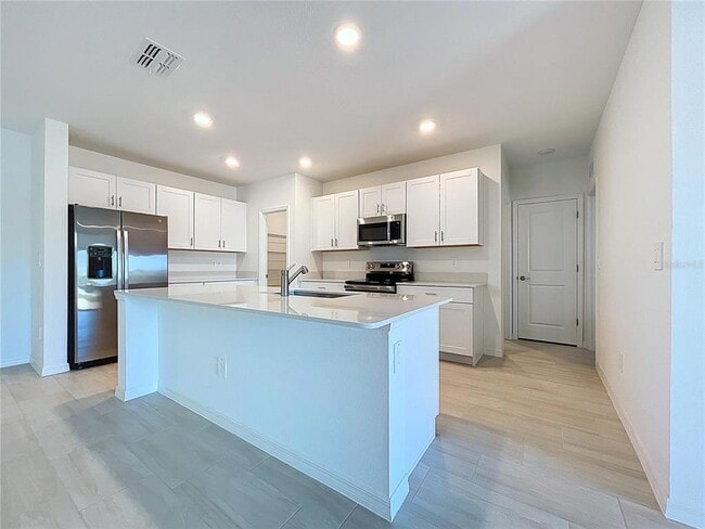 Building Photo - 17498 Happytrails St