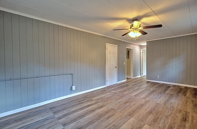 Building Photo - 135 Clay St