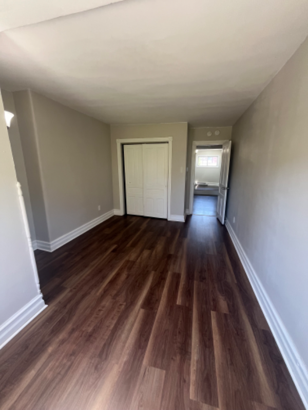 Building Photo - 104 N 10th St