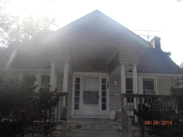 Building Photo - 5846 Rockhill Rd