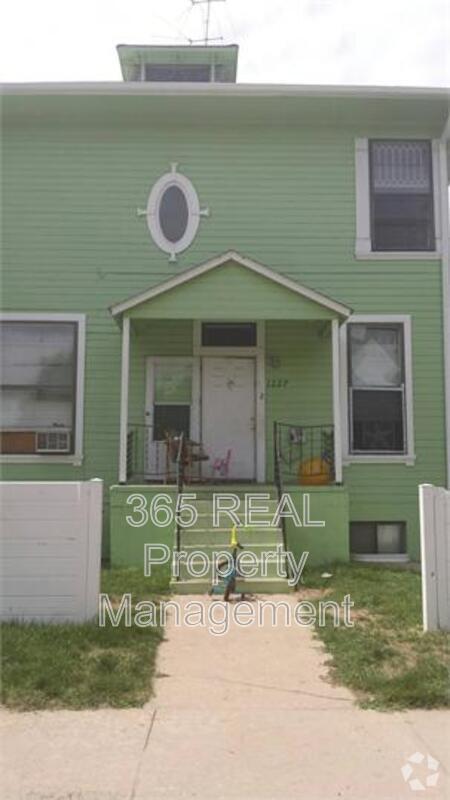 Building Photo - 1227 12th Ave