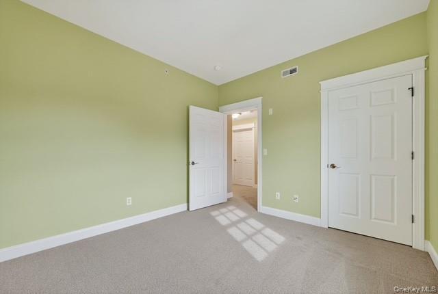 Building Photo - 15 Cropsey St