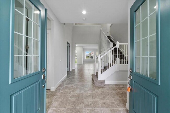 Building Photo - 14929 RedCove Pl