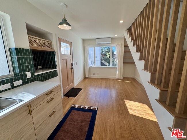Building Photo - 5022 E Mountain View Dr