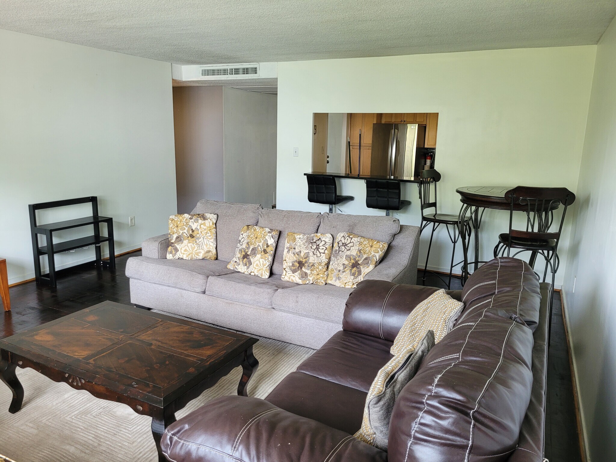 Living Room - 2965 Pharr Court South NW