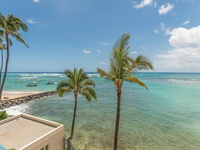 Building Photo - Oceanfront Kaimana Beach Studio at Sans Souci