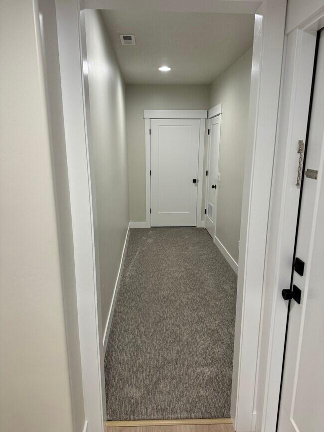 Hall - 88 S Hayata Ln