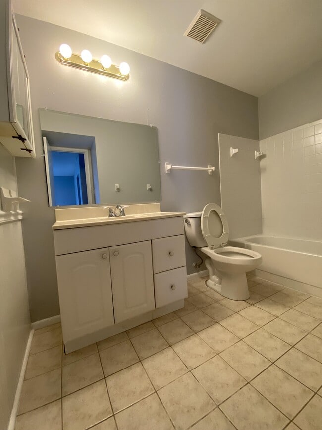 Building Photo - 23117 Dover Dr
