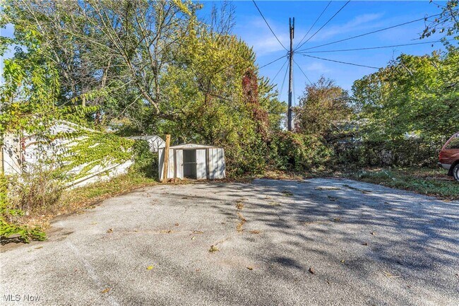 Building Photo - 1289 W 115th St