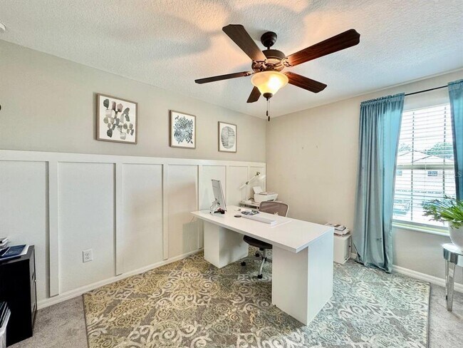Building Photo - 10509 Carloway Hills Dr