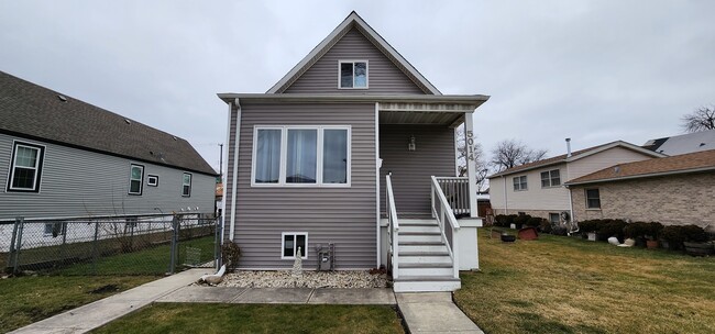 Primary Photo - 5014 S Christiana Ave