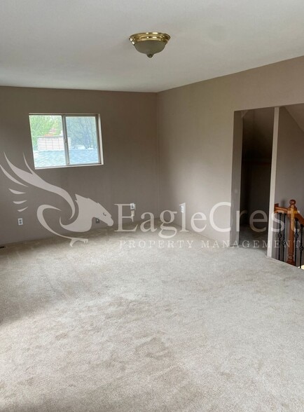 Building Photo - Charming 2 Bedroom Home With 1 Car Garage and A Covered Porch