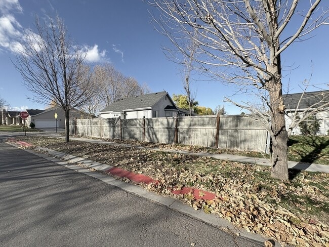 Building Photo - 7898 Tinamous Rd