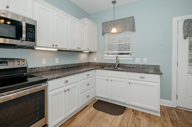 Building Photo - 507 Summerset Ln