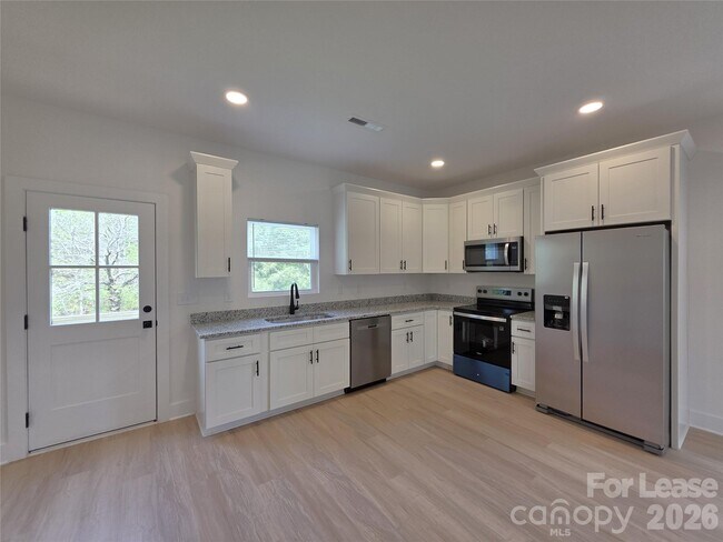 Building Photo - 1030 Patton Ave