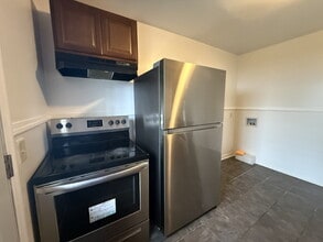 Building Photo - Refershed 2 bedroom unit near Meharry/Fisk