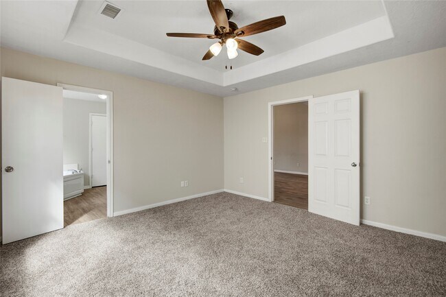 Building Photo - 16145 Sun View Ln