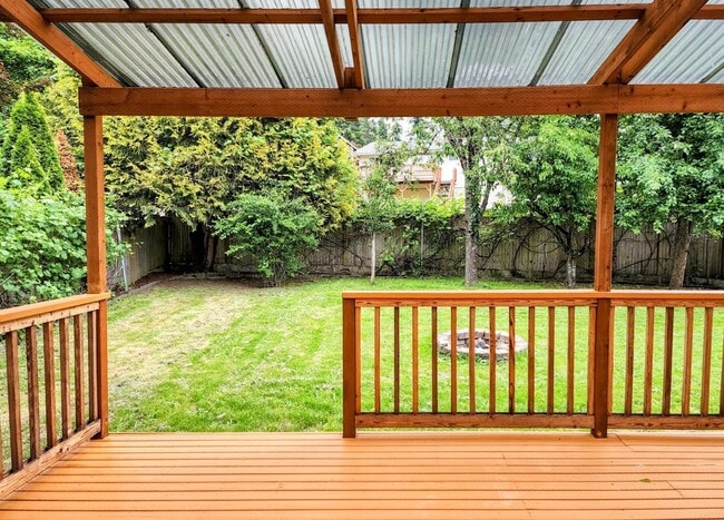 Building Photo - Welcome to your new home in the heart of Juanita!