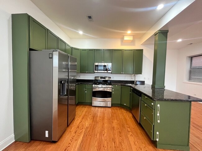 Building Photo - 5172 S Michigan Ave