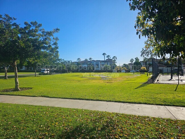 Building Photo - 209 Westpark Ct