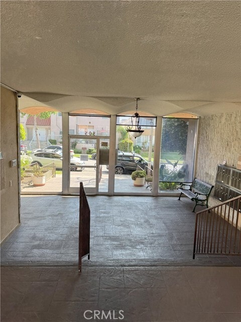 Building Photo - 805 Glenway Dr