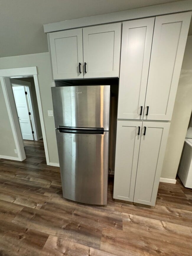 Building Photo - NICE 2 BED 1 BATH IN GREAT LOCATION IN AUBUN!