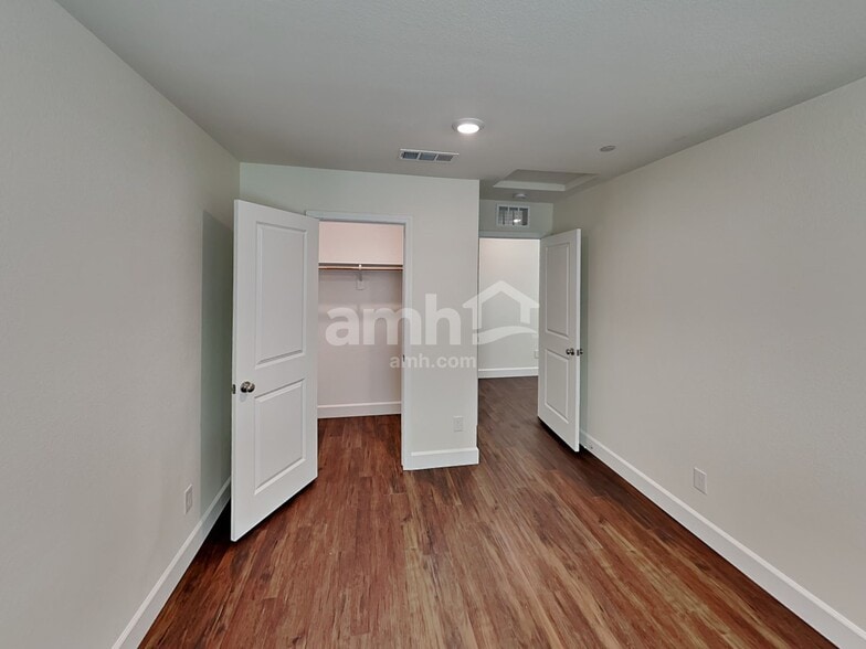 Building Photo - 290 Dahlia Rachel Pl