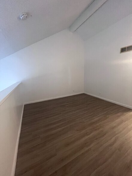 Building Photo - 14127 Bayside Dr