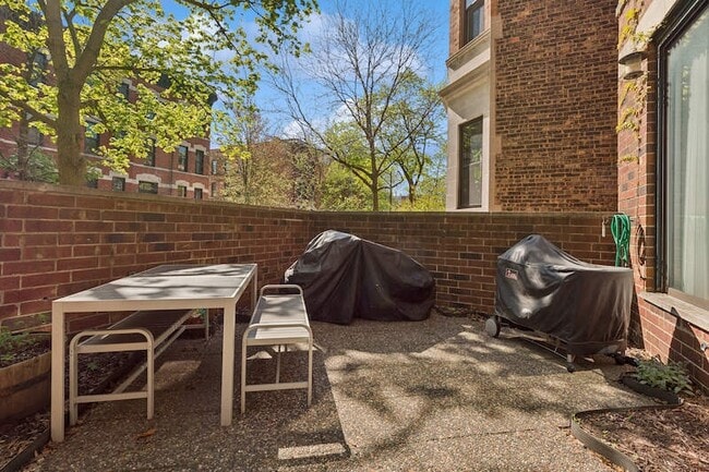 Building Photo - 2020 N Cleveland Ave