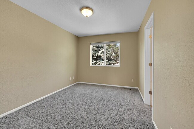 Building Photo - $2,595.00 - 3 Bed, 2.5 Bath Single Family ...