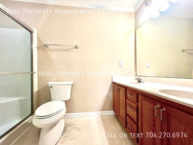 Building Photo - 840 Pelican Bay Dr