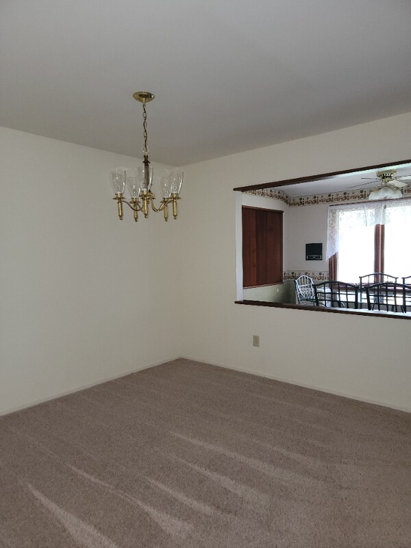 Building Photo - 335 Colgate Ln