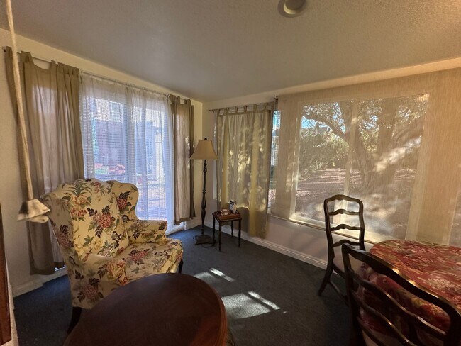 Building Photo - 1 Bedroom Casita