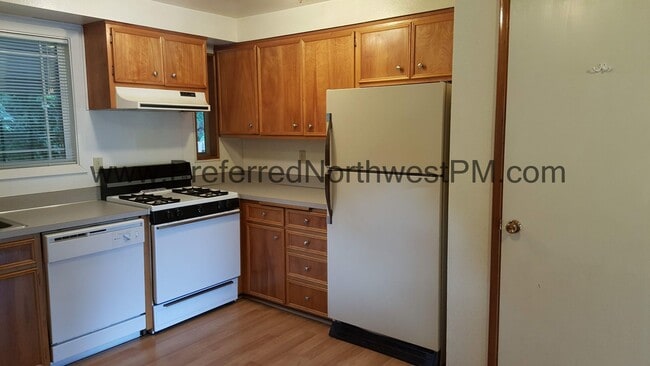 Building Photo - 2233 Monterey Ln