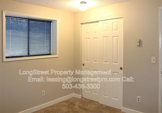 Building Photo - 1692 SW Reed Pl